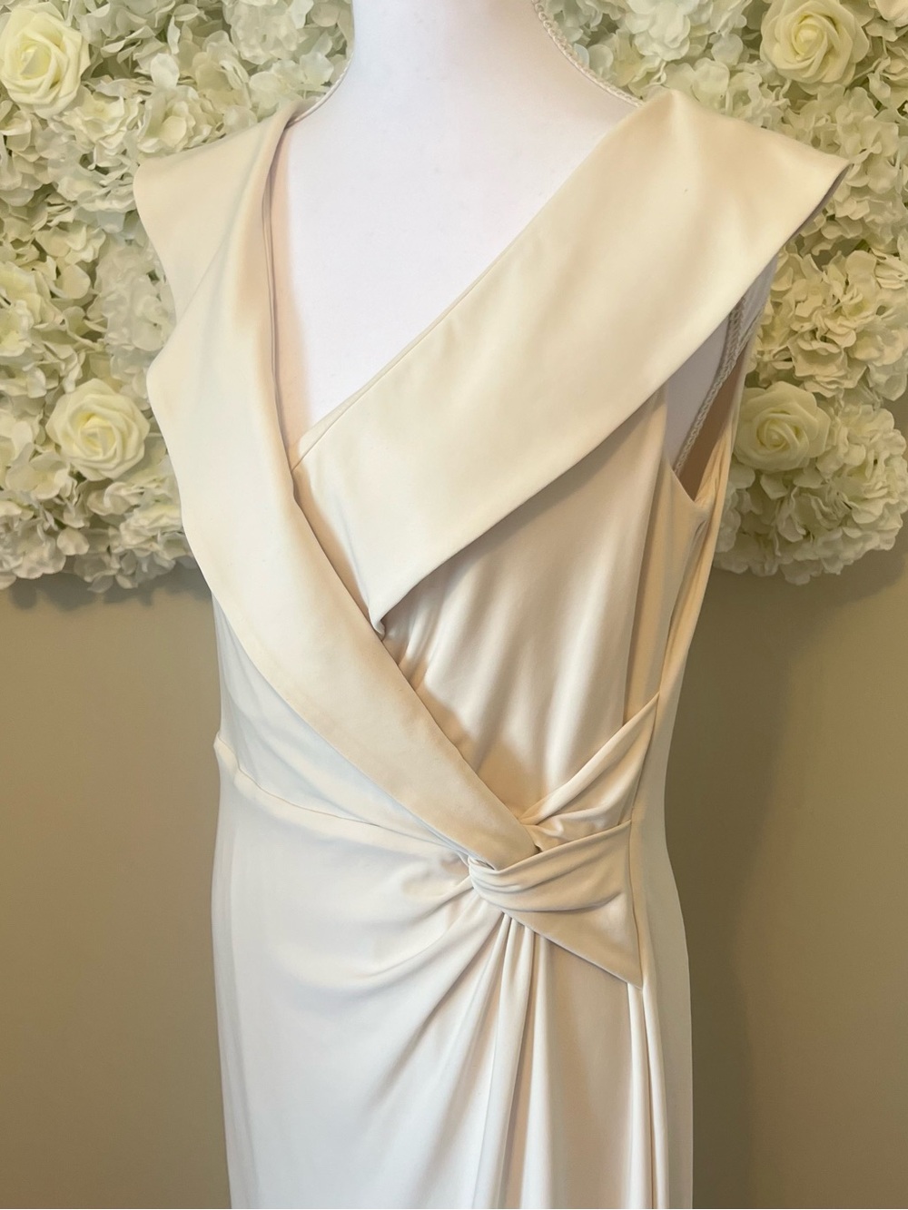 Lauren Ralph Lauren Cream Jersey Off-the-Shoulder Gown - Picture 9 of 12